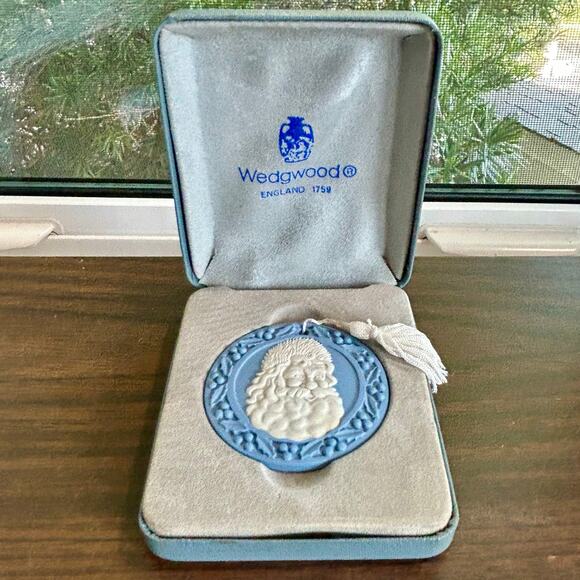 Wedgwood Blue Jasperware Santa Ornament with Box and Stand – 2.5” - Picture 10 of 14